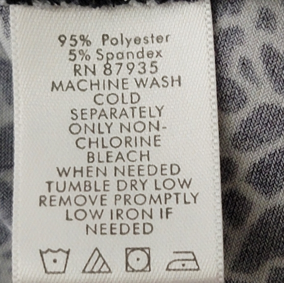 Dialogue faux wrap pleated long sleeve v neck dress size XS - Picture 7 of 8